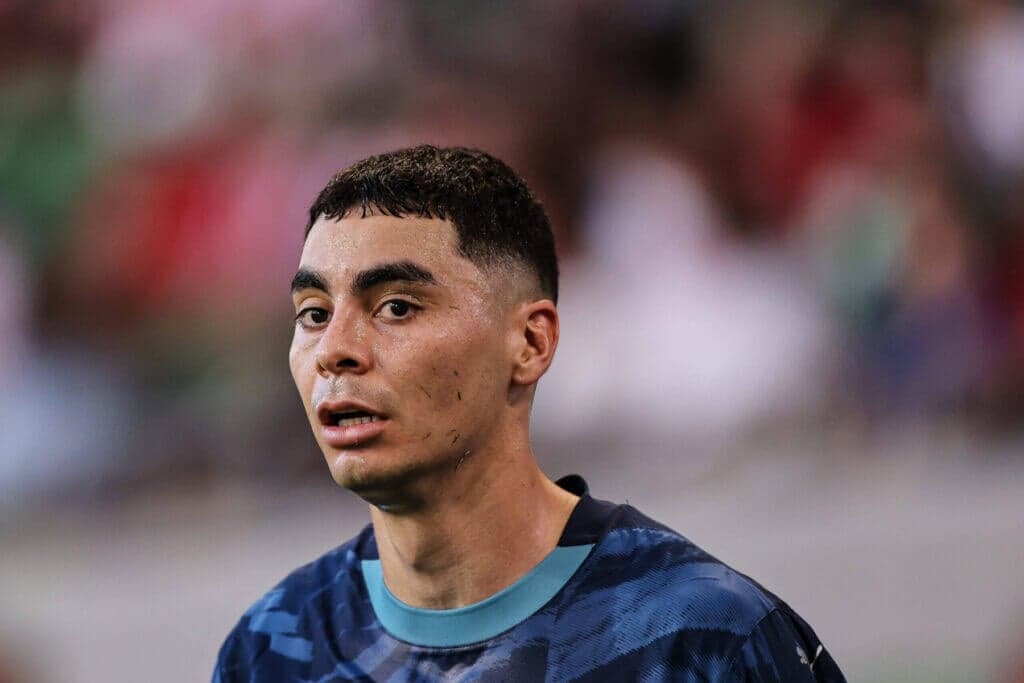 Miguel Almiron's proposed transfer to Charlotte FC collapses after wage dispute