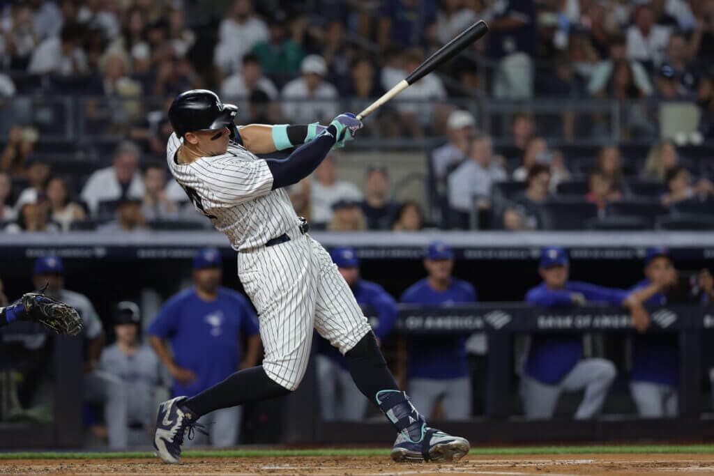 Yankees' Aaron Judge becomes quickest player to hit 300 career home runs