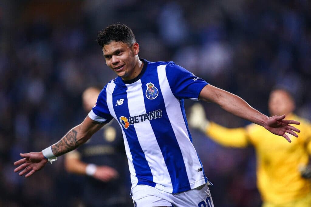 Bournemouth sign striker Evanilson from Porto in €47m deal