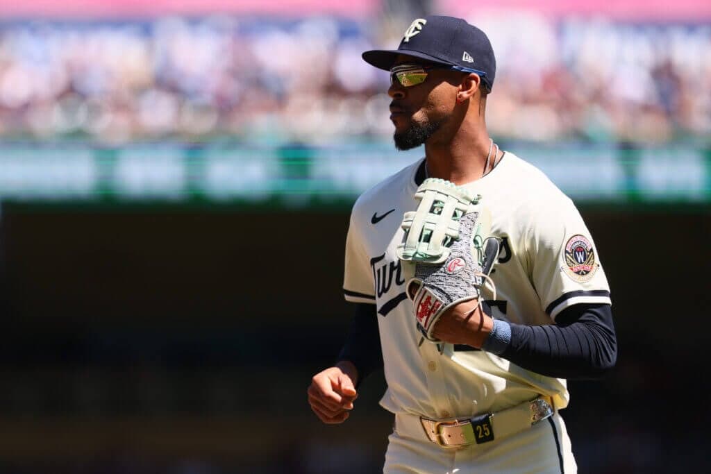 Rather than play short-handed, Twins place Byron Buxton on injured list with hip inflammation