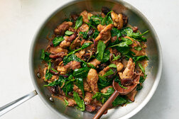 Image for Skillet Ginger Chicken With Apricots