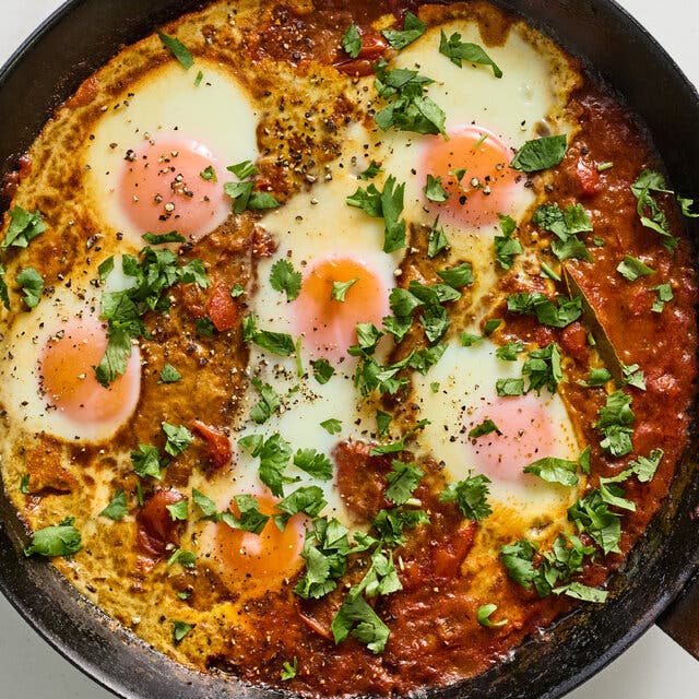 Skillet Eggs With Garam Masala and Tomatoes