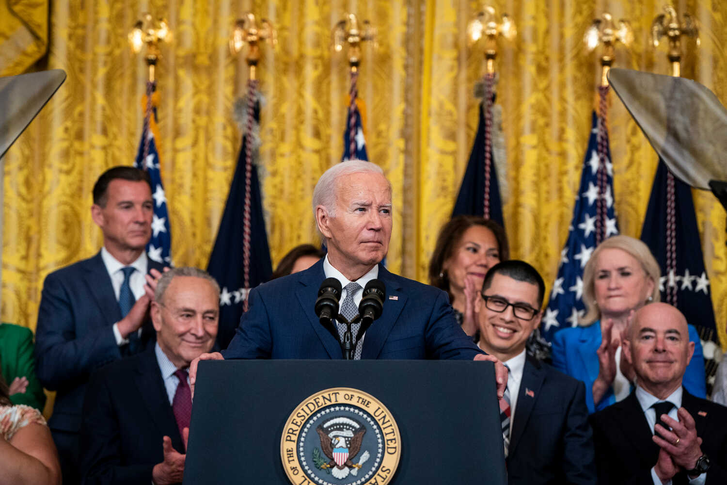 President Biden’s announcement on Tuesday allows him to balance his recent crackdown on asylum with a sweeping pro-immigrant measure at a moment of political peril.